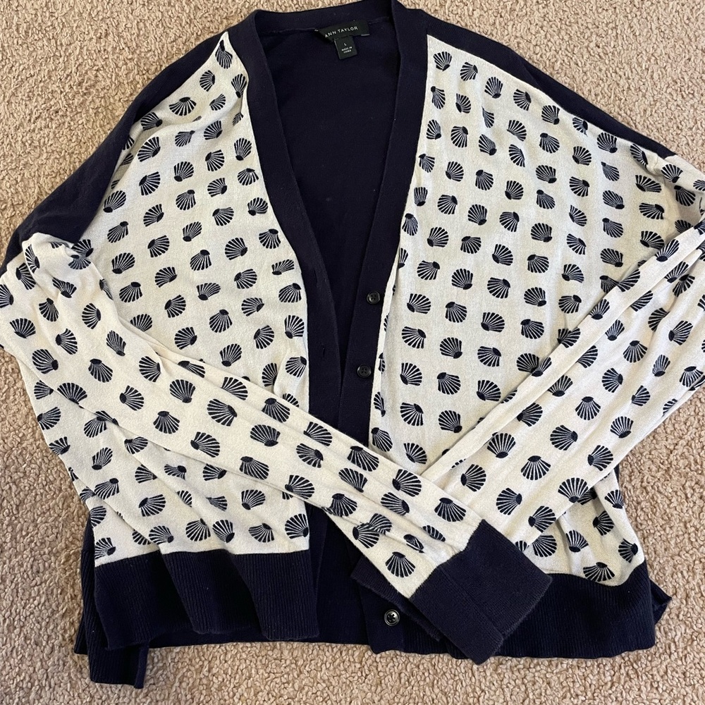 Ann Taylor Seashell Print Navy and White Sweater